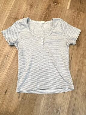 Light Blue Stripe Short-Sleeve Scoop Neck Top XS/S
